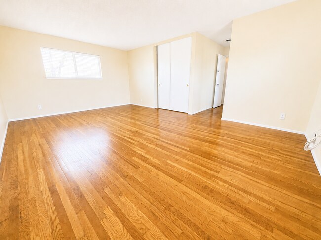 Building Photo - 137 Washington Dr
