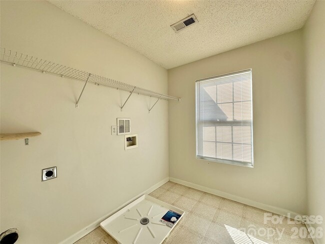 Building Photo - 5787 Dove Point Dr SW