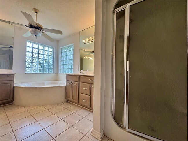 Building Photo - 303 Waterwood Dr