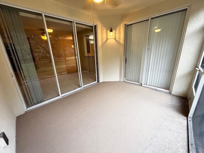 Building Photo - Spacious 2 Bed 2 Bath with Office/ Den