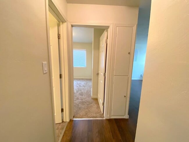 Building Photo - Reno Duplex - 1 Small Pet Friendly, Garage, Dishwasher, Washer/Dryer Inside Unit