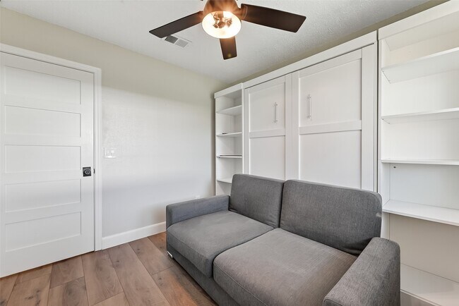 Building Photo - 21234 Park Willow Dr