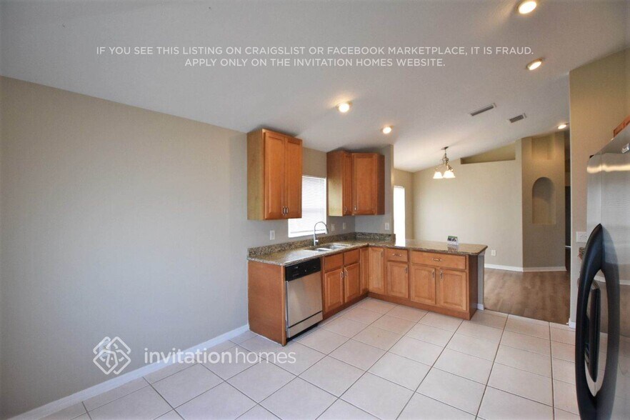 Building Photo - 3211 Shady Lily Ln