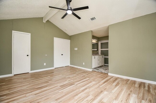 Building Photo - 17022 Quail Park Dr