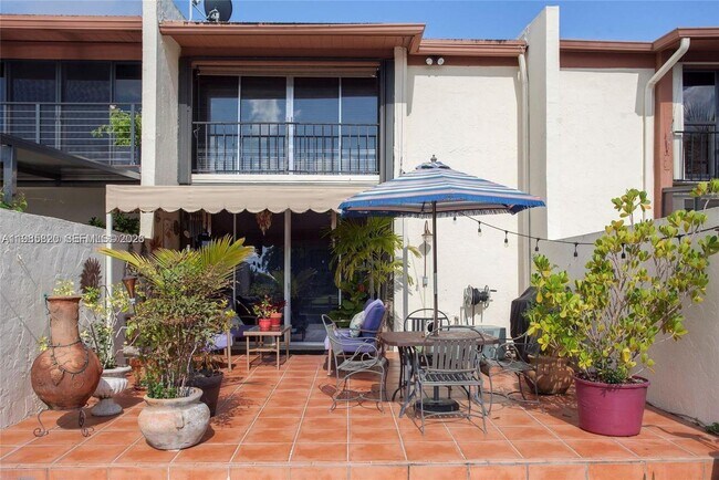 Building Photo - 10449 SW 78th St