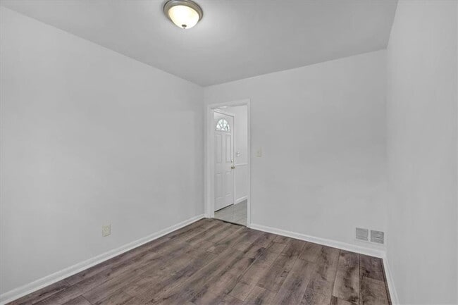 Building Photo - 2080 Bluffton Way