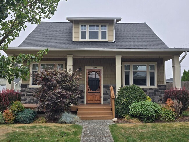 Primary Photo - 3 bedroom, 2.5 bathroom house!!!