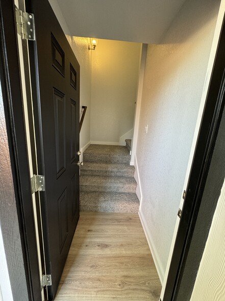 Stairwell - 754 Delmar St