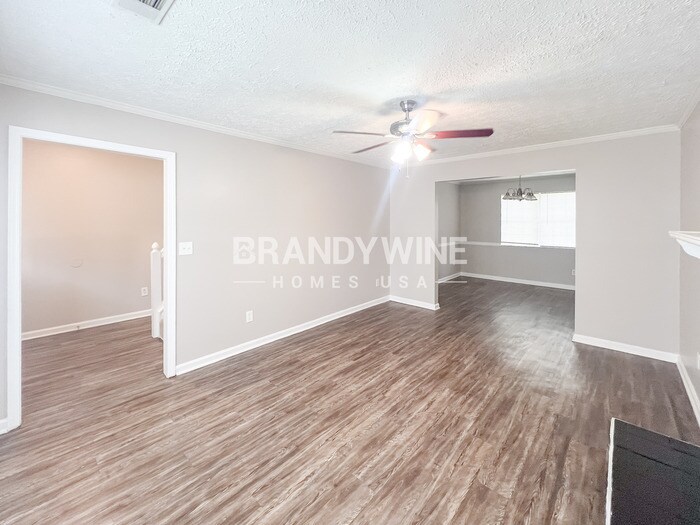 Building Photo - 2259 Hampton Dr