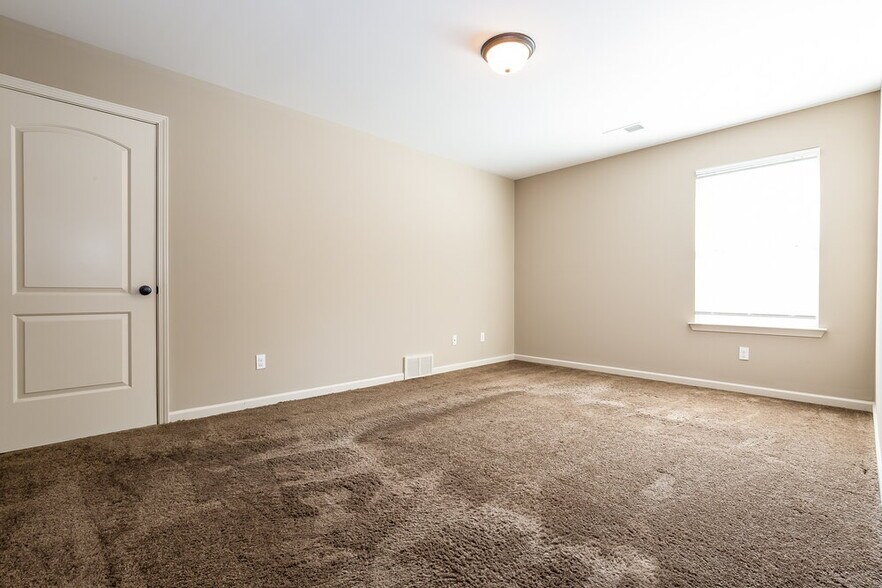 Building Photo - 6057 Vera Ln