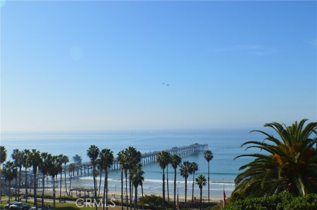 Building Photo - 411 Avenida Granada