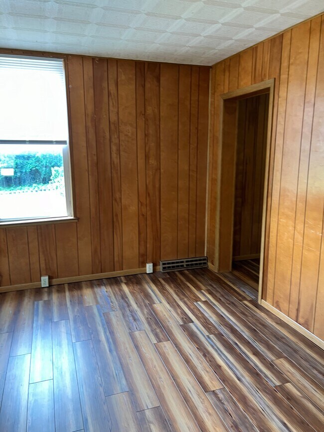 Building Photo - 612 Grant Ave