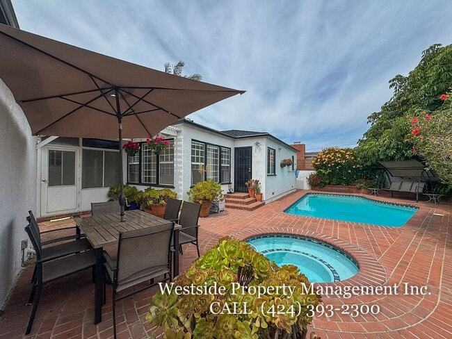 Building Photo - 8120 Glider Ave