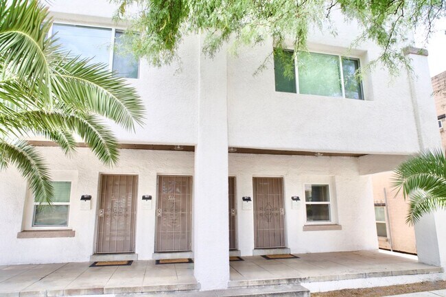 Primary Photo - Furnished 2 Bedroom walking distance to Historic 4th Ave!