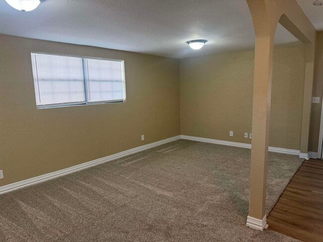 Building Photo - 2912 Cunningham Dr