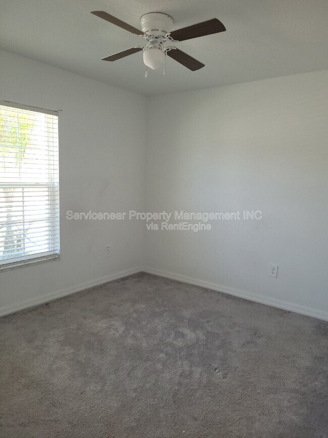 Building Photo - 2240 Gatsby Ln