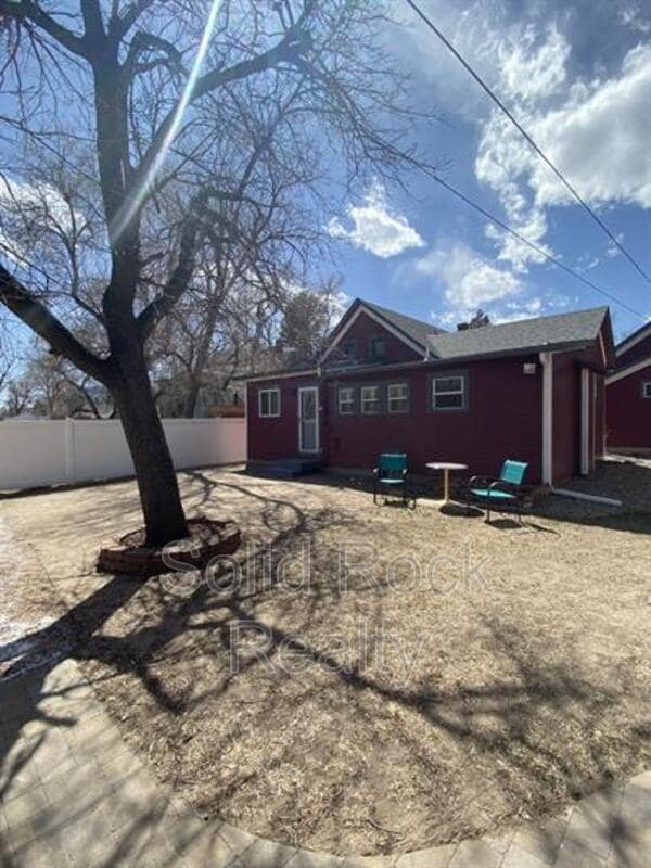 Building Photo - 809 N Wahsatch Ave