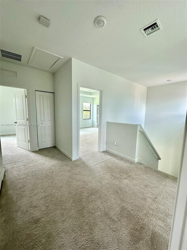 Building Photo - 3265 Dunning Dr