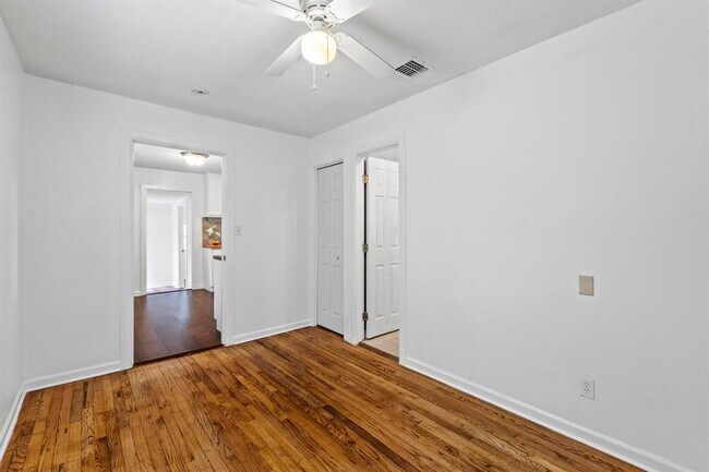 Building Photo - 1709 Patton Ln