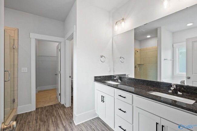 Building Photo - 6073 Thorntons Way Cir NW