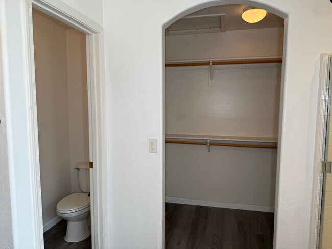 Building Photo - 2712 E Denim Trail