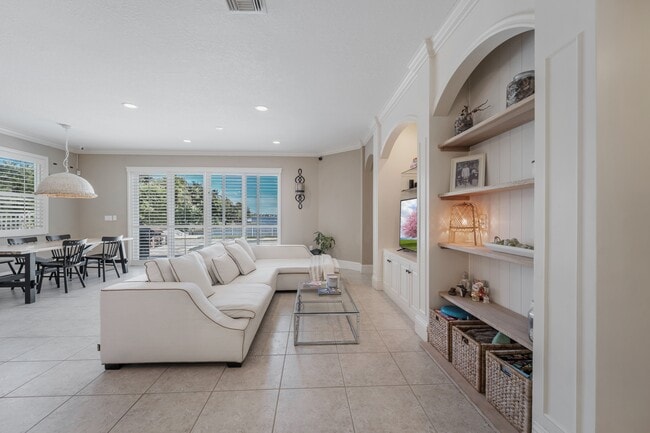 Building Photo - 5235 SW 171st Ave