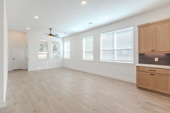 Building Photo - 676 Crested Duck Ct