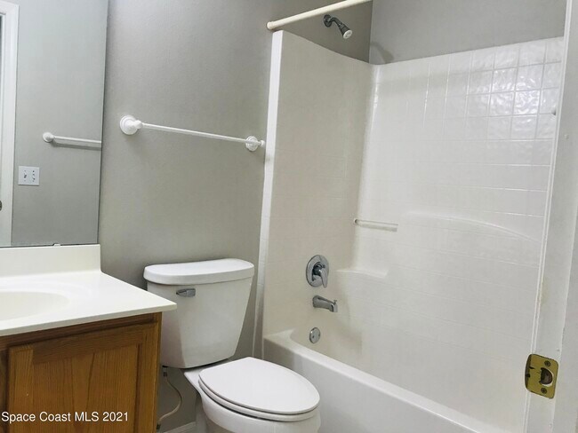 Building Photo - 2205 Myla Ln
