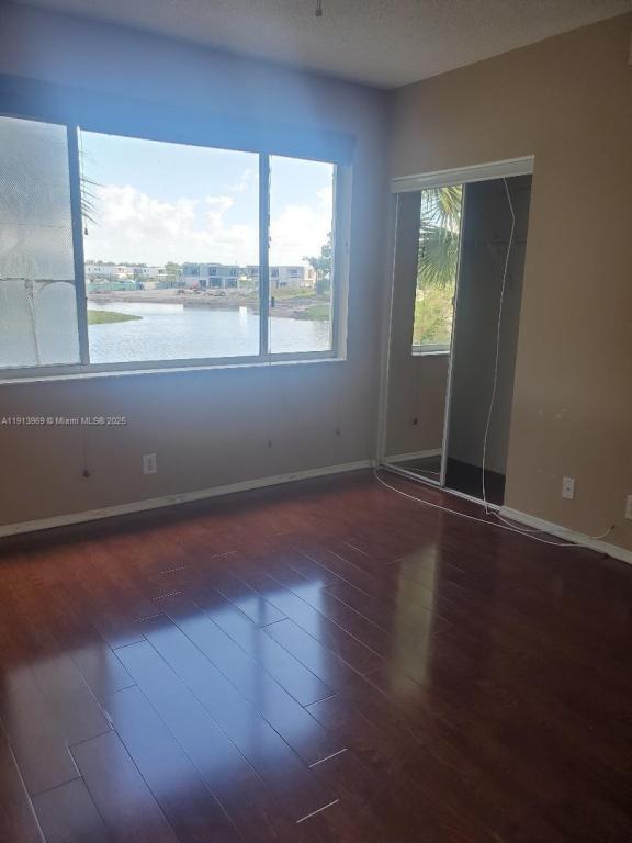 Building Photo - 16645 Hemingway Dr