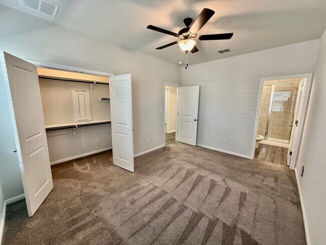 Building Photo - Impeccable 3 Bedroom in Trace