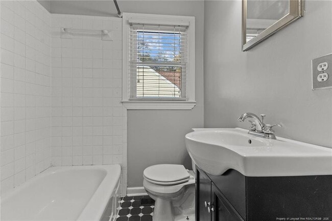 Building Photo - 1001 Anarine Rd