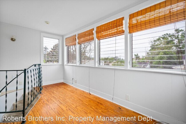 Building Photo - 4 br, 2 bath House - 263 Seminole Street