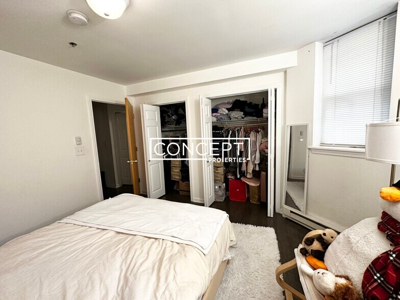 Building Photo - 112 Jersey St