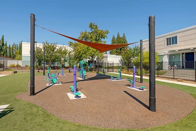 Building Photo - The Pointe at Cupertino