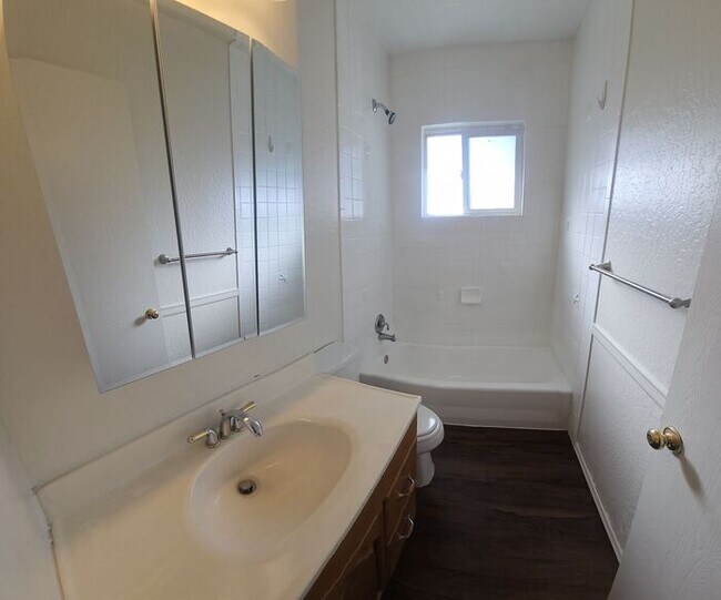 Building Photo - 3bed 2bath Northwest Reno Home, A must see