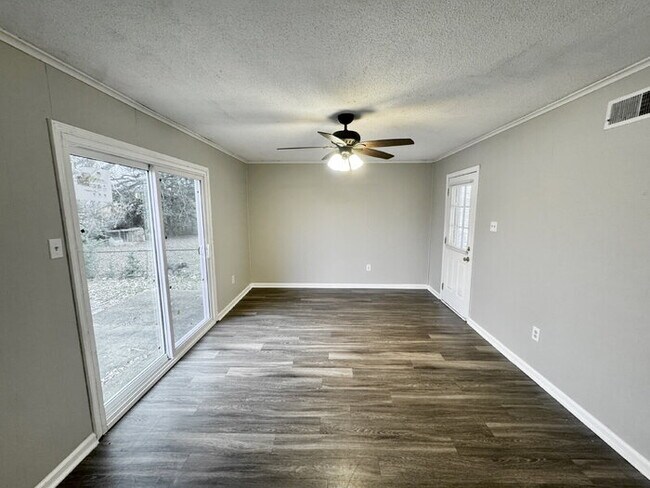 Building Photo - 3940 Schoolfield Rd