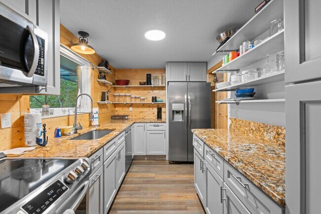 Building Photo - 2140 Battle Hill Rd