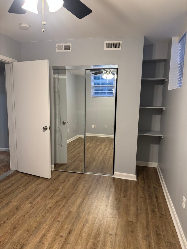 Building Photo - 11 46th St SE