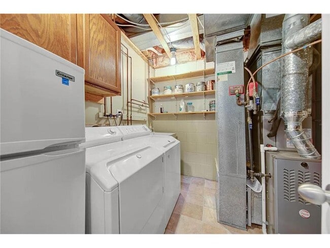 Building Photo - 15805 Griffon Path