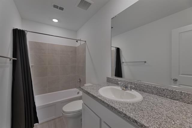 Building Photo - 9752 Platteview Rd