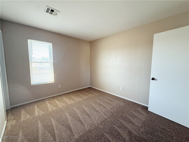 Building Photo - 5057 Midnight Oil Dr