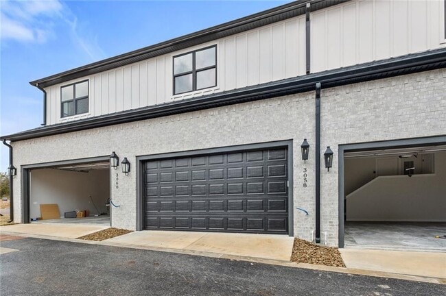 Building Photo - 3058 W Berkeley Ave