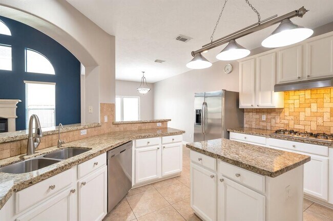 Building Photo - 3319 Viking Landing Ct