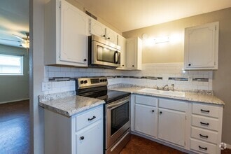 Building Photo - 1304 N Irvington Ave