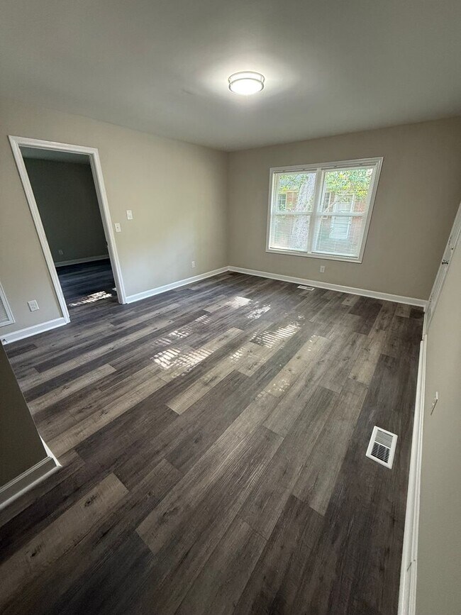 Building Photo - 116 Bennett Ct