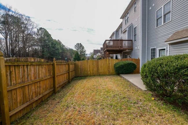 Building Photo - 10360 Caracara Dr