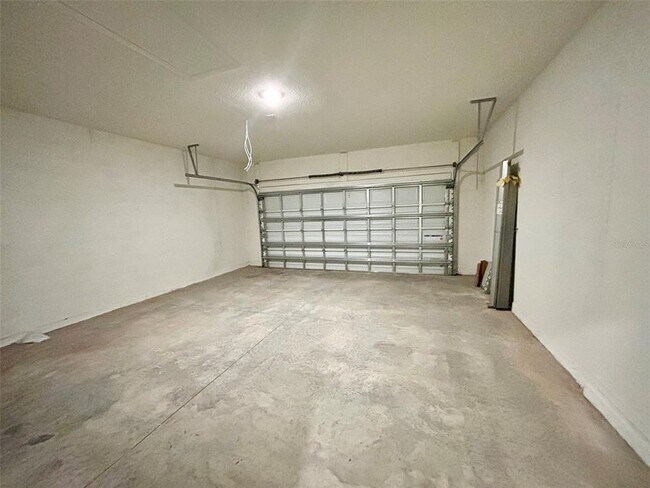 Building Photo - 2534 Longworthy Rd