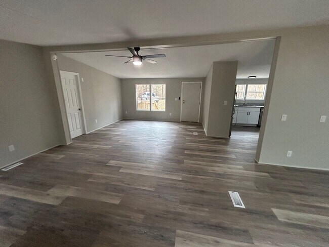 Building Photo - 1362 Winterwood Rd