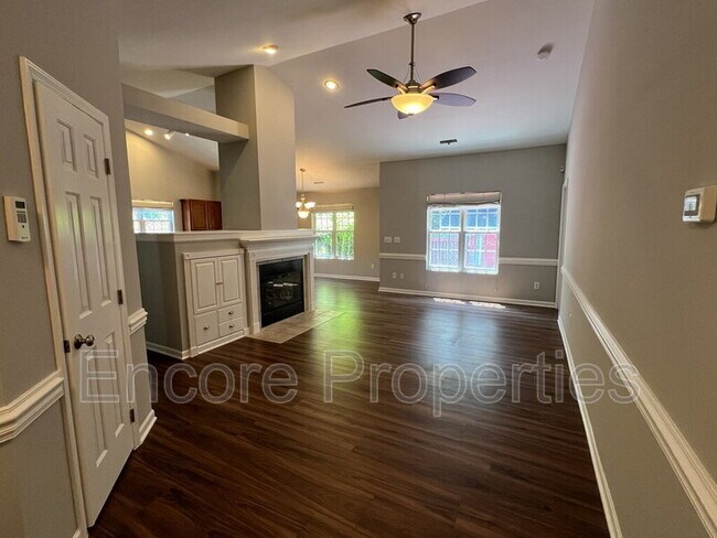Building Photo - 108 Braxberry Way