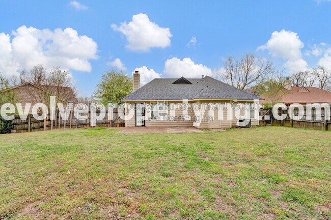 Building Photo - 3823 Twin Valley Cove
